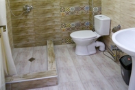 Toilet Kamar Hotel City Kutaisi