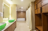 Toilet Kamar 5 Mountain Glory Forest Resort