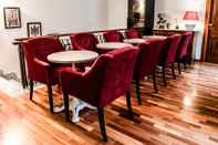 Quầy bar, cafe và phòng lounge Relais La Lanterne