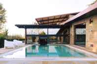 Swimming Pool Colle Indaco Country House & Wellness