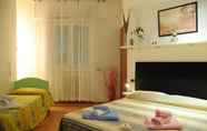 Kamar Tidur 3 Zeus Bed & Breakfast