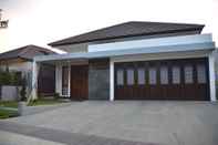 Bangunan Cempaka 3 Villa 6 Bedrooms with a Private Pool