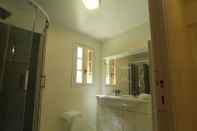 In-room Bathroom Chambres d'hôtes Villa EMMONY