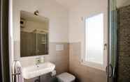 In-room Bathroom 3 La Terrazza di Harmakhis