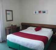 Bedroom 2 Hotel Cadria