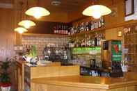 Bar, Cafe and Lounge Hotel Cadria