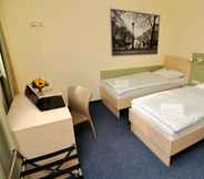 Bilik Tidur 6 Best Deal Airporthotel Weeze