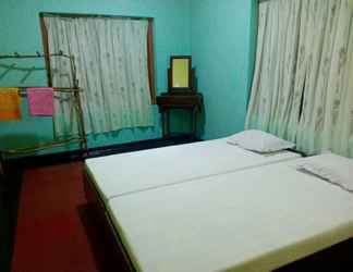 Kamar Tidur 2 Dreams Garden Surf Lodge