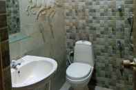 Toilet Kamar Dreams Garden Surf Lodge