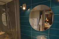 In-room Bathroom La Berjotine