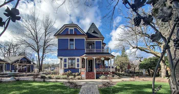 Exterior The Marie Bed and Breakfast