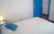 Bedroom 7 Apartment With sea Views in Llan?? - 1052