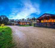 Exterior 3 New Forest Lodges