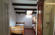 Bedroom 5 Albergue Cabrales - Hostel