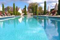 Swimming Pool Les Loges de Saint Eloi