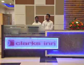 Sảnh chờ 2 Clarks Inn Bagalkot