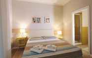 Kamar Tidur 4 B & B La Cornice - Gina Room With Bathroom and Private Terrace