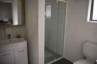 Toilet Kamar Mackenzie Motels