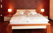 Bedroom 5 Lamex Inn Hotel & Restaurant
