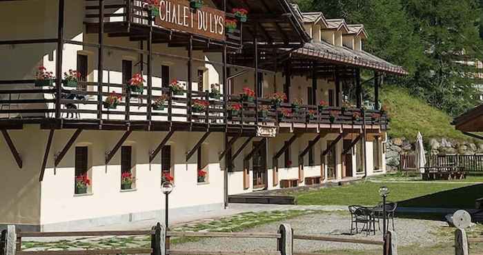 Exterior Chalet du Lys Hotel