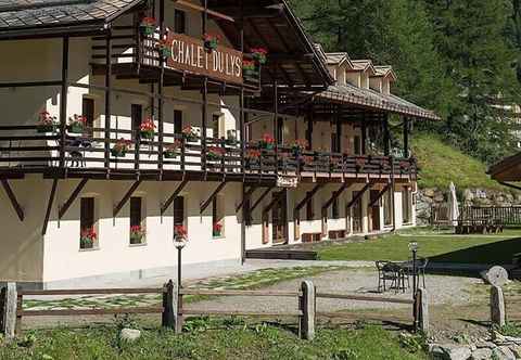 Exterior Chalet du Lys Hotel