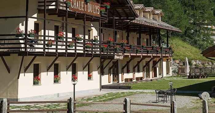 Exterior Chalet du Lys Hotel