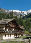 EXTERIOR_BUILDING Chalet du Lys Hotel