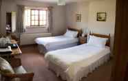 Bedroom 2 Larkrise Cottage