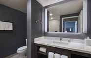 Toilet Kamar 3 Residence Inn by Marriott St. Paul Downtown