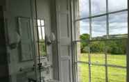 Toilet Kamar 7 The Old Vicarage at Oakridge