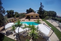 Swimming Pool B&B il giardino di Agata