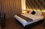 Kamar Tidur 6 New World Motel