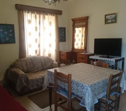 Kamar Tidur 2 Tourloti Village House