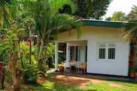 Kamar Tidur Golden Sky Cottage