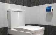 In-room Bathroom 3 Sigiriya Danu homestay