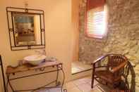 Phòng tắm bên trong La Chamberte