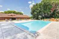 Swimming Pool Chateau Saint Martin de Graves