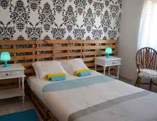 Kamar Tidur 2 Pi Guest House - Hostel