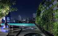 Swimming Pool 7 Hyatt Regency Bangkok Sukhumvit