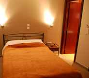 Kamar Tidur 4 Hotel Antirrio