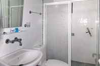 Phòng tắm bên trong AKCAY PINEA CLUB