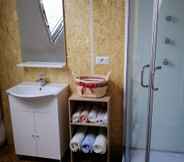 In-room Bathroom 3 B&B Semaforo di Capo Sperone