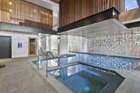 Swimming Pool Hope Street Apartments by CLLIX