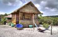 Bên ngoài 2 GreenBlue Beach Bungalow Resort