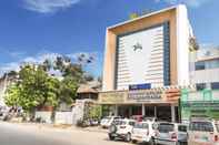 Bên ngoài FabHotel Arunaachalaa Residency