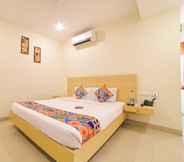 Bedroom 6 FabHotel Vinflora Banjara Hills