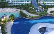 Kolam Renang 4 Azure Residences Condominium Daily Rental