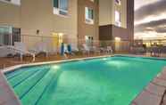 Swimming Pool 5 Towneplace Suites by Marriott Clovis