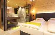 Kamar Tidur 7 Johanns Hotel