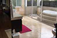 Toilet Kamar Penang Luxury Seaside Holiday Villa